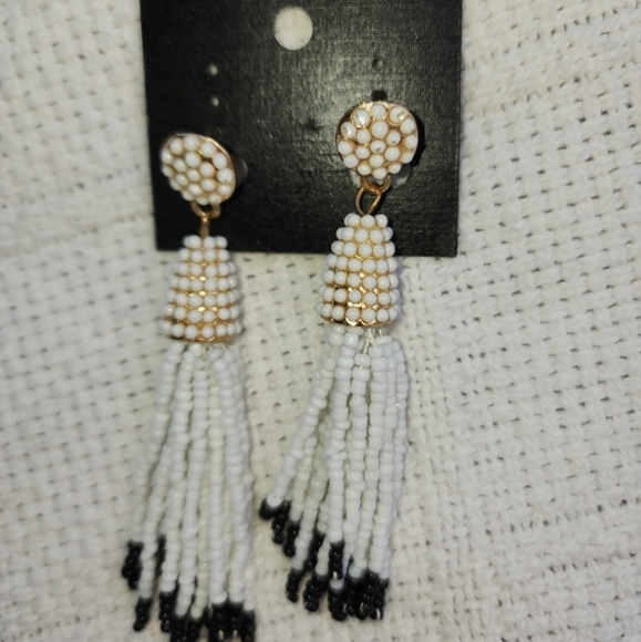 White Deco style Beaded Boho  earrings NWT - Picture 2 of 4